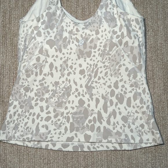 Lululemon Align Tank Top Woman's Size 4 Cheetah Camo Lightweight Yoga Top - Picture 9 of 11